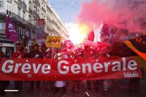 Πανώ στη Γαλλία: Γενική Απεργία