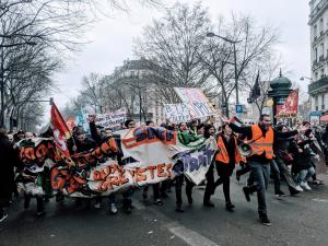 Απεργοί διαδηλωτές στη Γαλλία