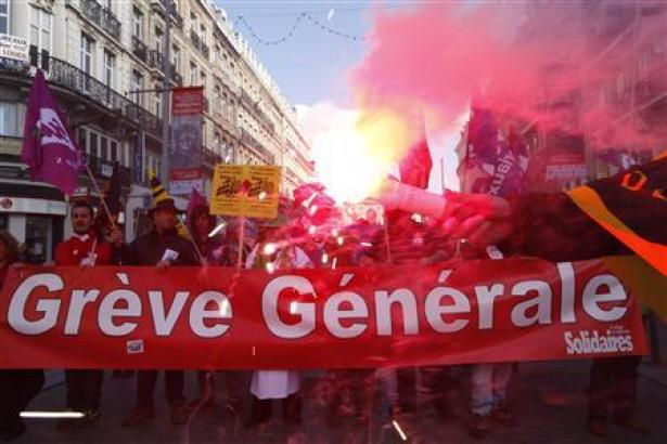 Πανώ στη Γαλλία: Γενική Απεργία